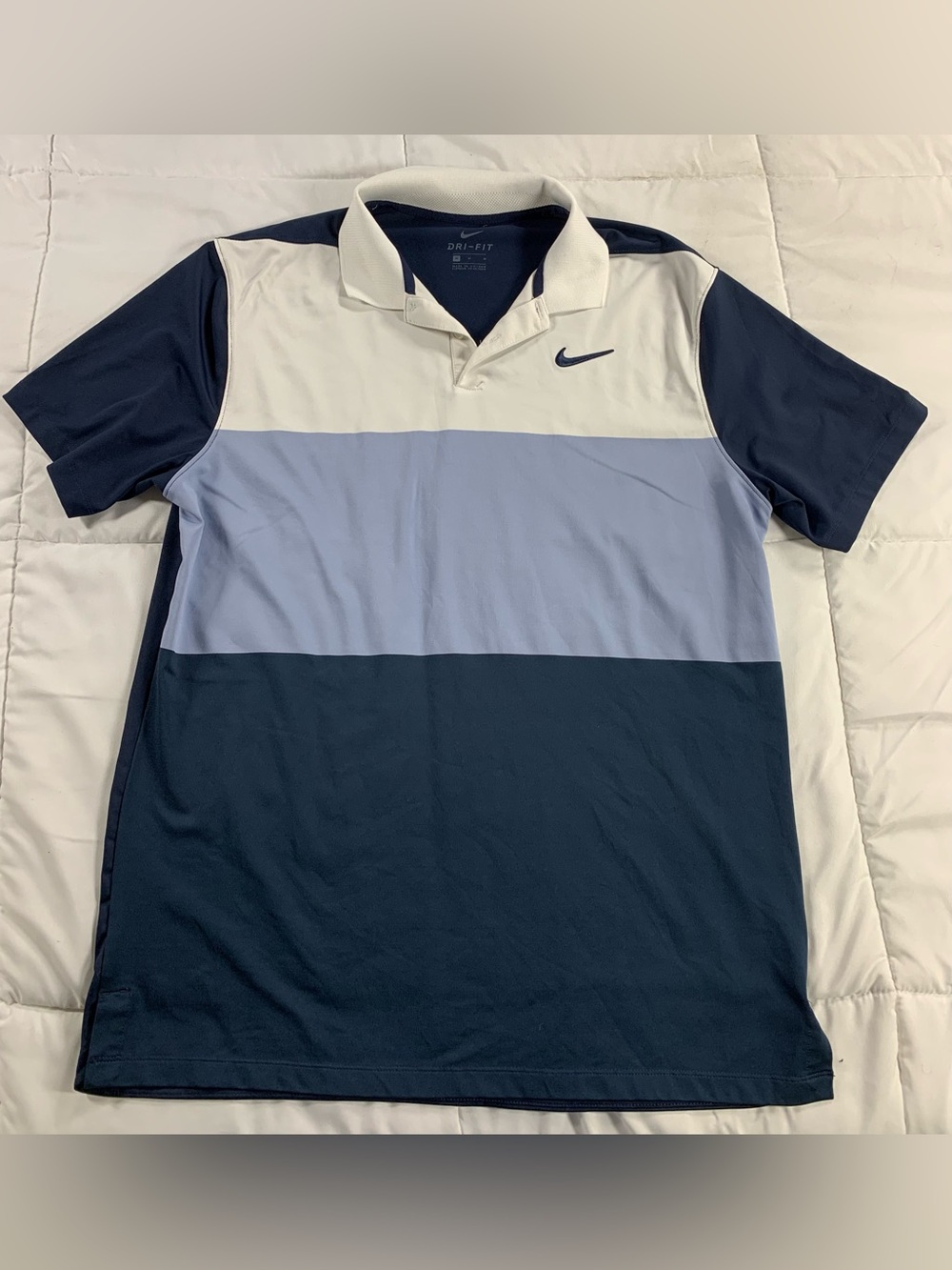 Preloved Nike tshirt size M